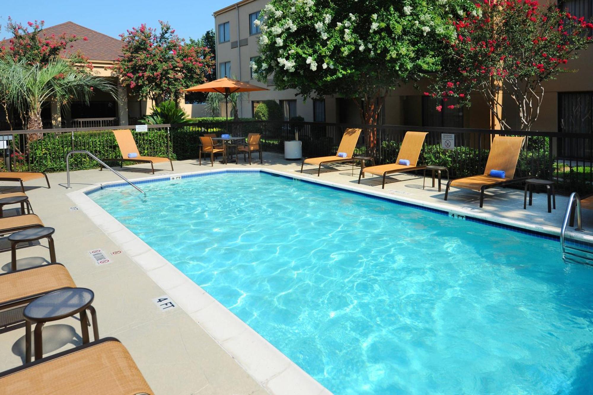 Courtyard By Marriott Houston Hobby Airport Hotel Kültér fotó